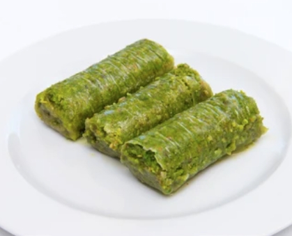 Geleneksel Tariflerle 500 Gr Fıstık Sarma pasta